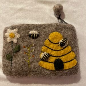 Bag 100% wool, super cute!